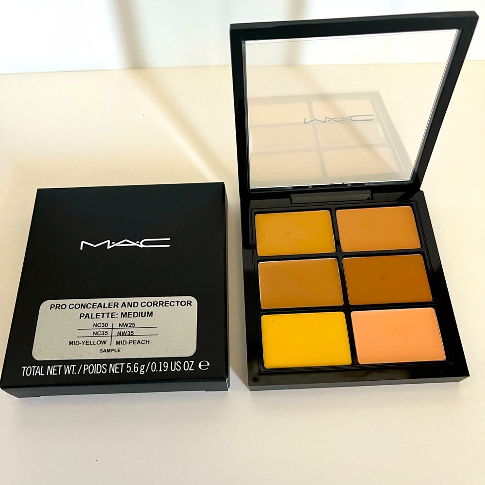 MAC Cosmetics Pro Concealer and Corrector Palette Medium. New never used!!